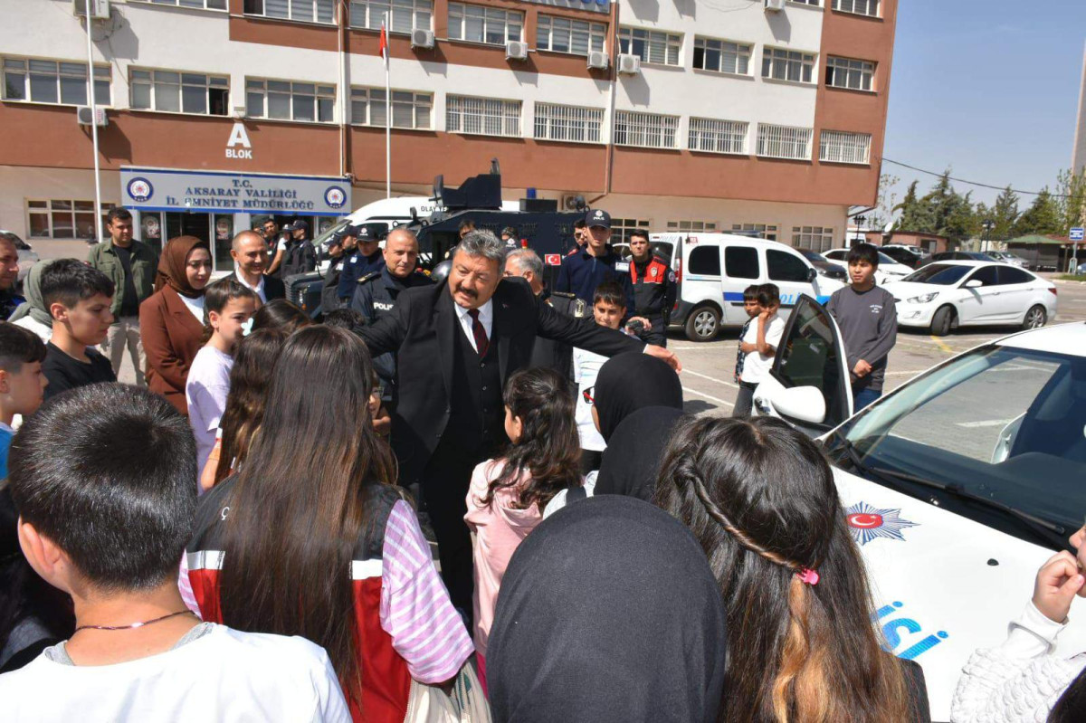 23 Nisan Vesilesiyle Çocuklar Polis Teşkilatıyla Buluştu