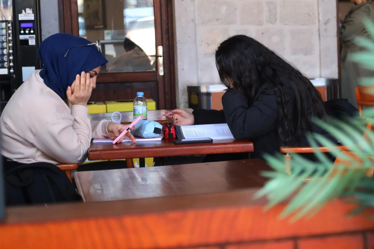 AKSARAY’DA GELECEK KİTAP KONAKLARINDA ŞEKİLLENİYOR
