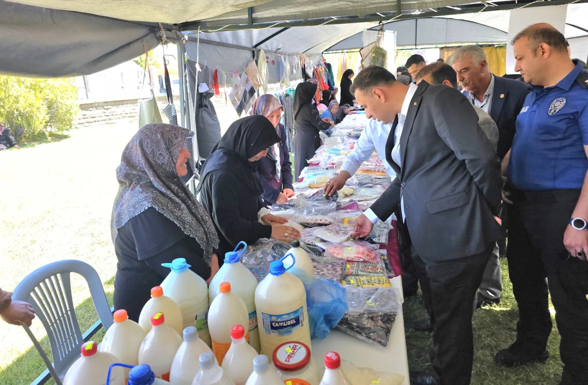 Sultanhanı’nda Filistin İçin Yardım Çarşısı açıldı halk seferber oldu
