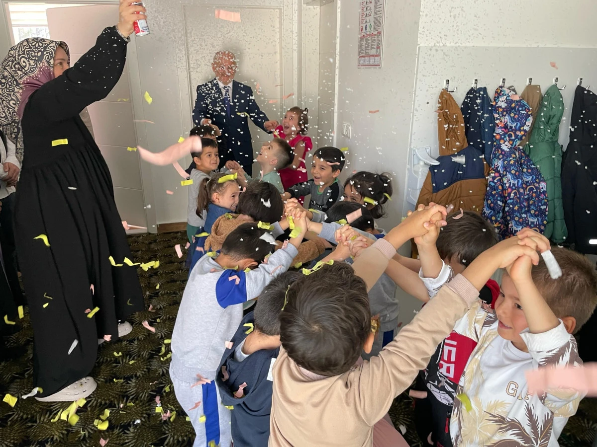 Yasin Suresini ezberleyen minik öğrenci için etkinlik düzenlendi